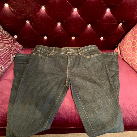 Michael Kors Jeans. Low Rise Size 8 - Picture 3 of 4